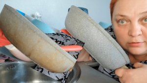 ЛЕГКО ОТМЫЛА СКОВОРОДКУ! СПАСИБО ЗА СОВЕТ!