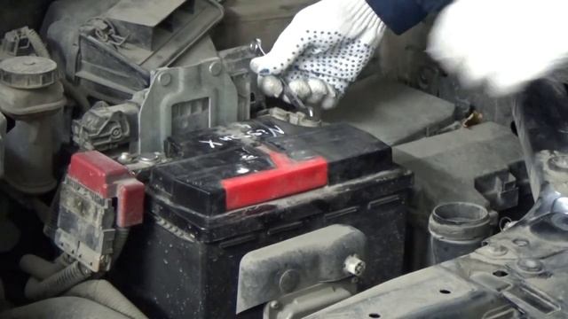 Замена АКБ на NISSAN X Trail смотреть онлайн