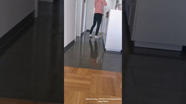 Bodenwischen mit grüner und weißer Faser - Fliesen смотреть онлайн