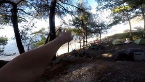Кемпинг,  дикий пляж на чёрном море.