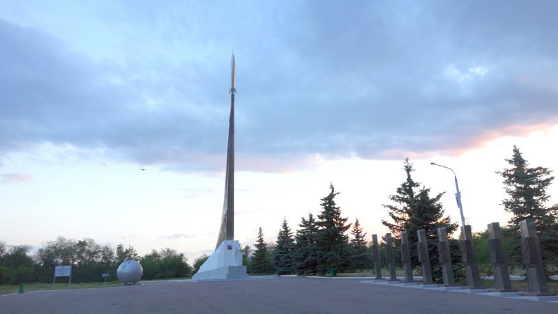 vatravel.ru   Мемориал на месте приземления Ю.А.Гагарина (с.Смеловка, Саратовская обл)