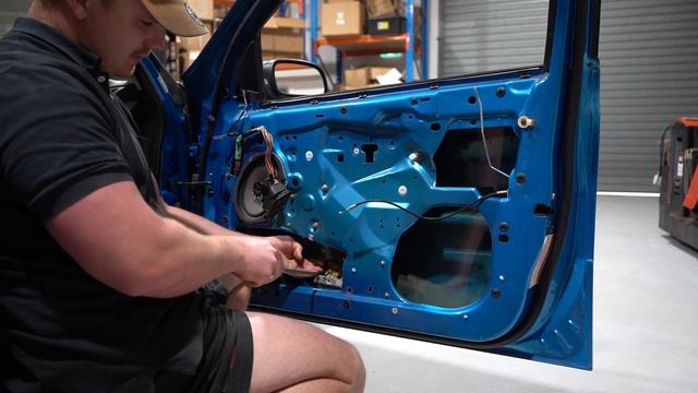 How to Replace a Ford Falcon Window Regulator BA AU 1998-2007