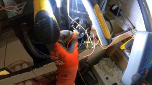 HVAC: Megger Insulation Resistance Test For Single Phase Compressor (SUPCO M500 Megohmmeter Test)