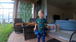 Распаковка динозавра