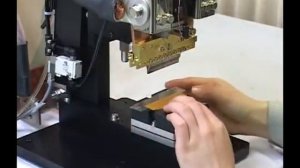 Монтаж LCD панели с помощью установки AVIO PHU-35TW