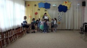 музыкальное занятие в старшей группе.Муз. руководитель Арсланова М.А., воспитатель Аносова Н.Ю.