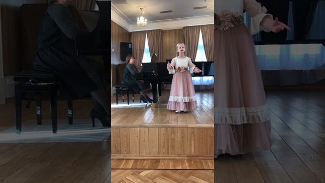 Комар, один задумавшись смотреть онлайн