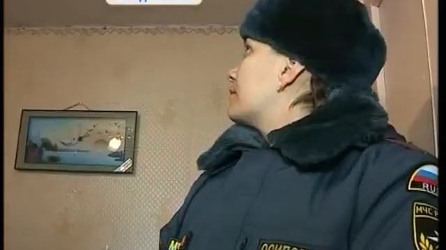 Спасатели устанавливают противопожарные датчики в квартирах маломобильных пенсионеров смотреть онлайн