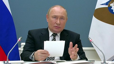 В. Путин: Расширение сотрудничества в ЕврАзЭС - один из ключевых приоритетов для России