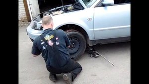 ! как завести авто с севшим аккумулятором самому при помощи тросса
