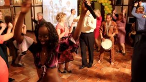 Танцы с гостями на Юбилее - Афро-шоу Моники Мендес - www.AfroShow.ru