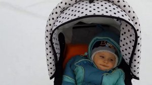 Коляска зимой ZIPPI - небольшой обзор // Коляска с надувными колесами зимой // Мой тест драйв