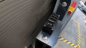 ГРУЗОВОЙ ТОРМОЗНОЙ СТЕНД . УСТАНОВКА ТОРМОЗНОГО СТЕНДА MAHA MBT 7250 С ЛИФТОМ.