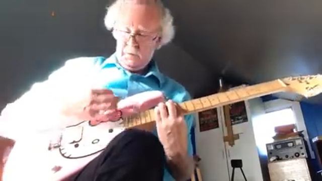 Hello Kitty strat through Boss digital delay смотреть онлайн