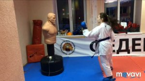 Удар «кизами цуки» в каратэ wkf. Упражнения для удара в кумитэ