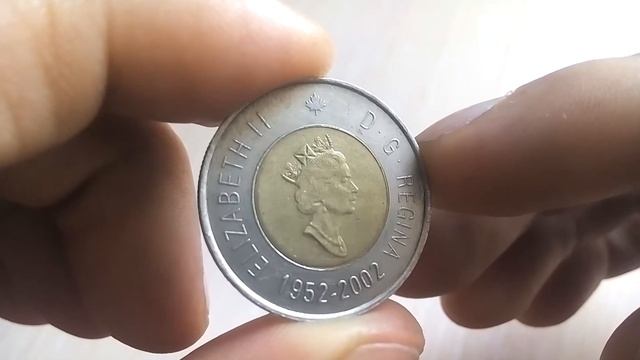 Биметаллические монеты Канада 2 доллара 2002 (195)50 лет правления Королевы Елизаветы II смотреть онлайн