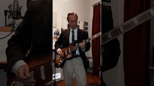 Fender Squier Bass VI - Spaghetti WesternTune смотреть онлайн