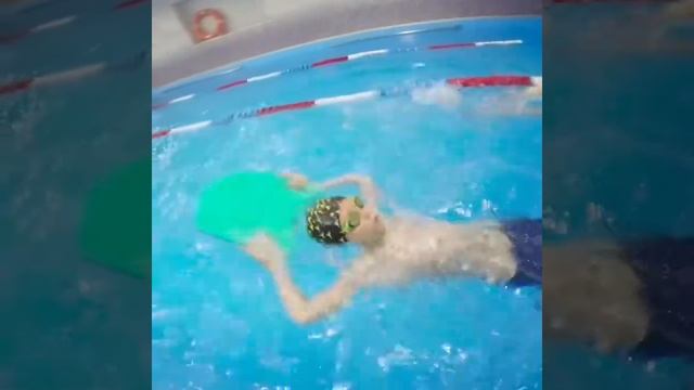 Аква Центр Атлантис приглашает детей от 2х месяцев до 15 лет на занятия плаванием смотреть онлайн