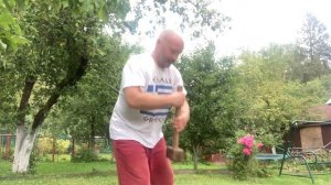 Статические упражнения с кувалдой в стойке задним хватом✊