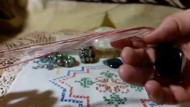 327. Украшения из муранского стекла.