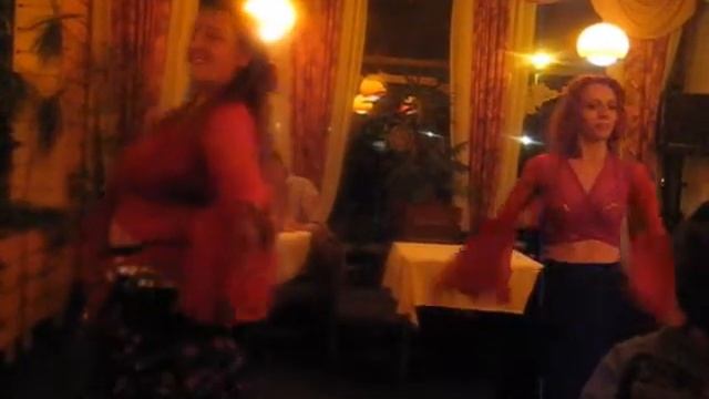 Bojana i Jelena-flamenco oriental,skola plesa Snezana,tel.063 237311 смотреть онлайн