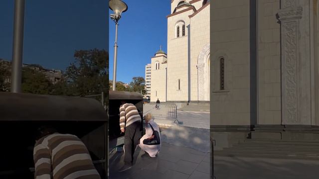 Так ставят свечи у храма в Белграде Сербия смотреть онлайн