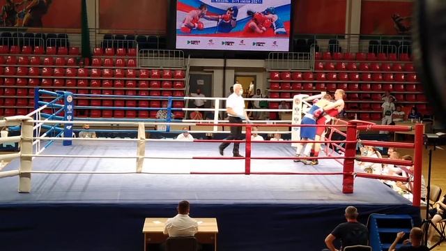 Бокс. 91кг. Чемпионат ПФО. Зайцев Антон (красный) - Волошин Иван (синий) смотреть онлайн