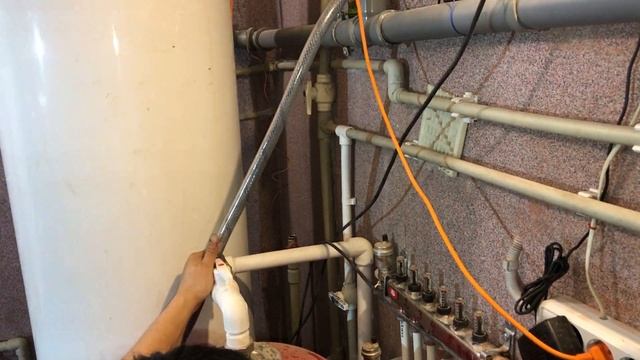 Промываем контура теплого пола. смотреть онлайн