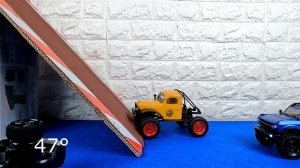 Fms Fcx24 Power Wagon VS Axial Ford Bronco 1/24 4x4 Mini Rc Car Truck Crawler Super Test