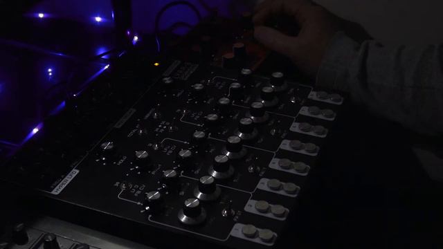 Synth Jam - Soma Lyra-8 Dronescape1 - 14/05/18 смотреть онлайн