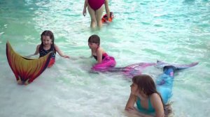 Взрослые и маленькие  РУСАЛКИ  в Аквапарке Круто поплавали