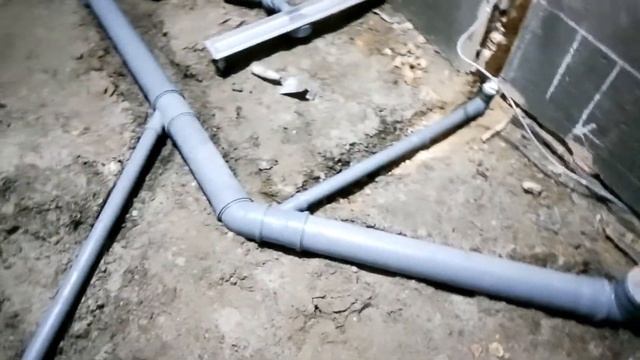 Монтаж канализации, заливка пола.