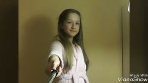 Фотки с селфи-палкой.