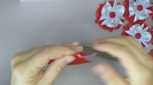Гулька из атласной ленты 5 см .