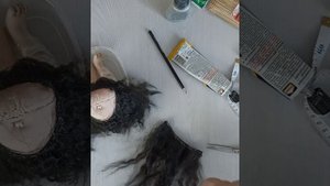 Мастер-класс  Как приклеить трессы к голове текстильной куклы!