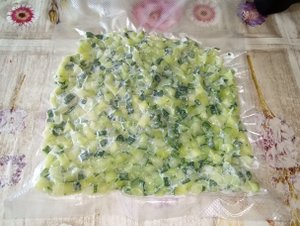 Огурцы на зиму для салата.