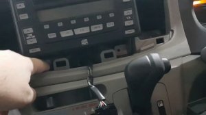 Замена штатной магнитоллы Daihatsu mira es 2015 год.