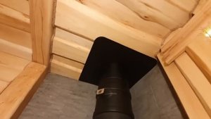 Монтаж бани из необрезной доски 3х2 м.