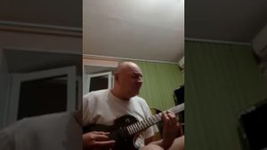 Говорят, что некрасиво... отбивать девчонок у друзей своих.