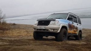 Уаз на 33" колёсах в песке/ Уаз Патриот Offroad