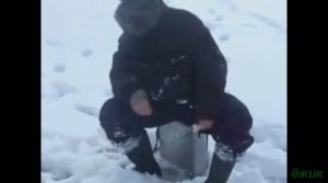 ПРИКОЛЫ = ПЬЯНЫЕ НА ЗИМНЕЙ РЫБАЛКЕ =