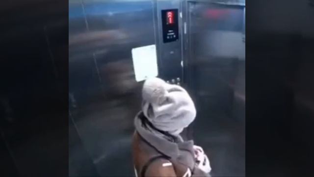 Умный Лифт 2023 год смотреть онлайн