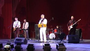 ВИА группа "ВИВАТ!" и Богдан Балашов с песней: "По полю танки грохотали"