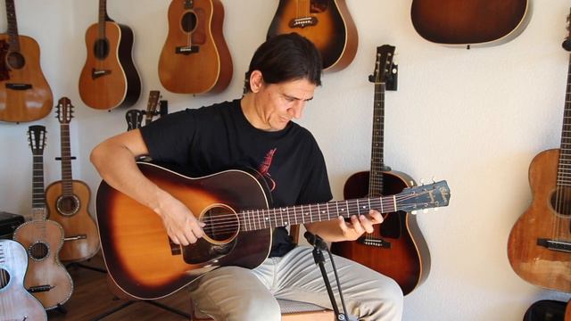 Gibson J-45 "Banner Logo" with Mahogany Neck 1942 Sunburst - amazing sounding guitar! смотреть онлайн