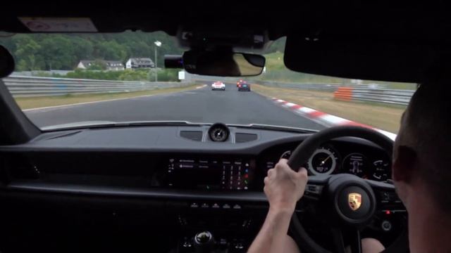 Porsche 911 992 GT3 vs 991 GT3 RS Touristenfahrten Nurburgring