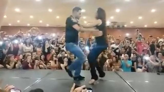 Taller Bachata sensual Daniel y Desire en Bachatea World Congress смотреть онлайн