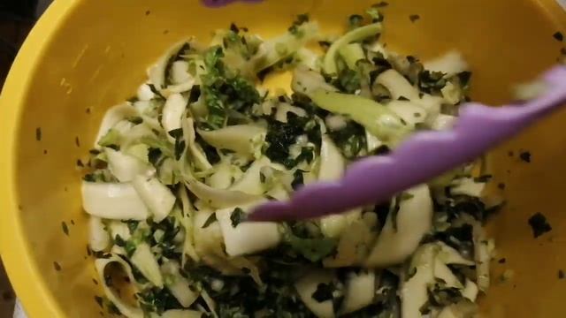 #133 3 полезных салата из крапивы и сныти. смотреть онлайн