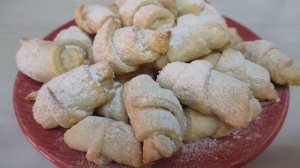 Нежные с лёгким хрустом домашние рогалики