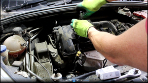 Ошибка P-1338 замена свечей зажигания на Peugeot 408 1,6 Пежо 408 2012 года