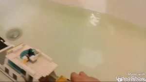 Запускаем в воду LEGO корабль